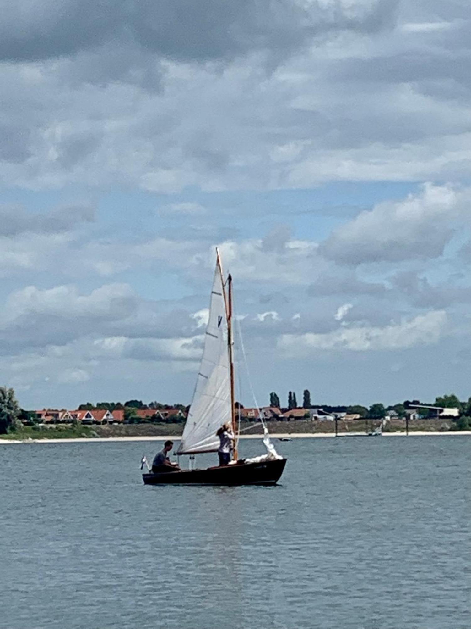 Tiny Haus Auszeit Am See Lathum Buitenkant foto