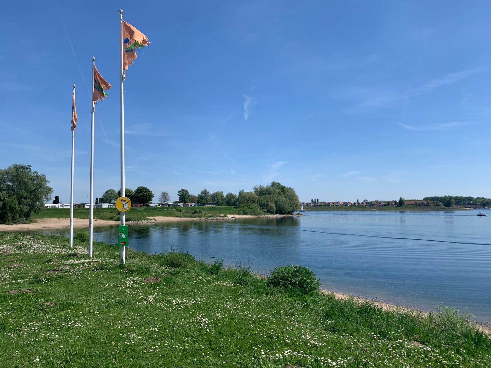 Tiny Haus Auszeit Am See Lathum Buitenkant foto